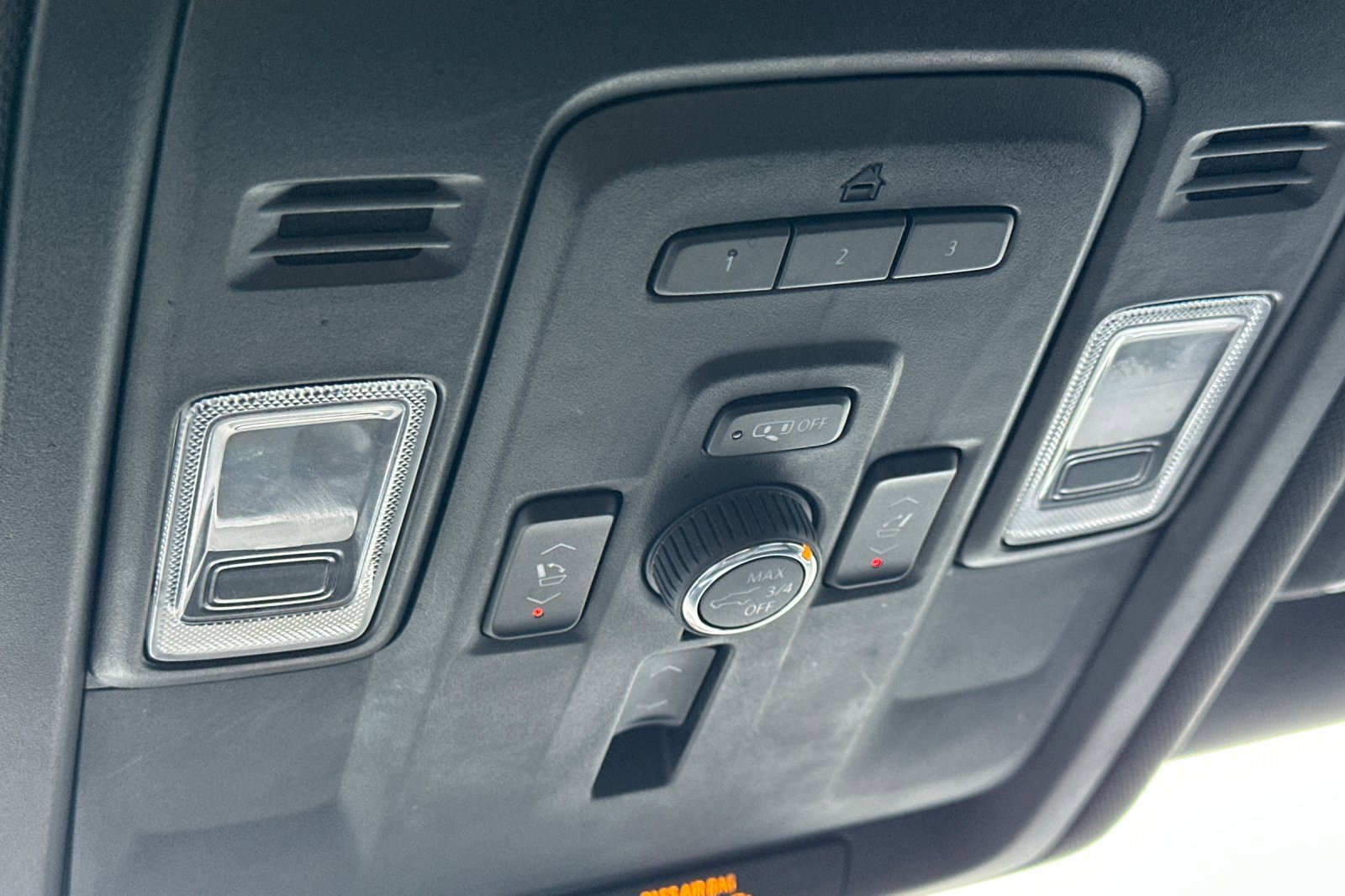 Used 2022 Chevrolet Suburban Premier image 25