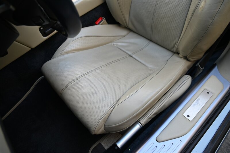 Used 2007 Aston Martin DB9 Volante RWD image 38