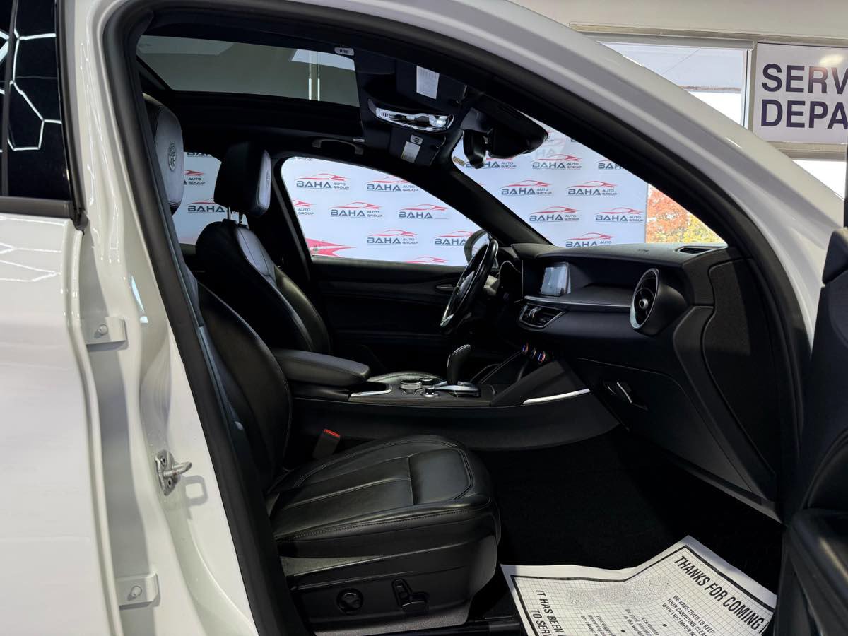 Used 2022 Alfa Romeo Stelvio Ti w/ Active Assist Plus Package image 37