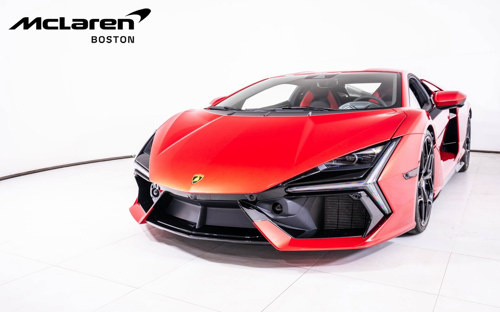 Used 2024 Lamborghini Revuelto image 10