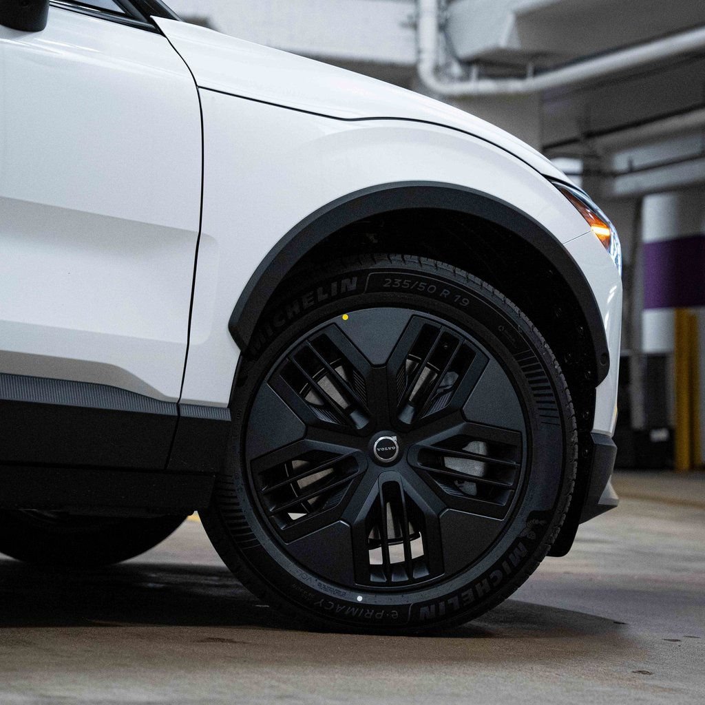 New 2026 Volvo EX30 Cross Country Ultra w/ Protection Package Premier AWD/4WD image 7