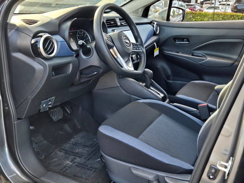New 2025 Nissan Versa SV w/ Trunk Package FWD image 7