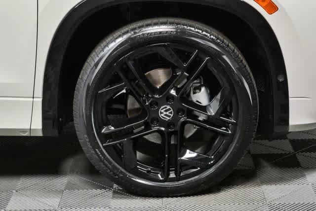 New 2026 Volkswagen Tiguan SE R-Line FWD image 39