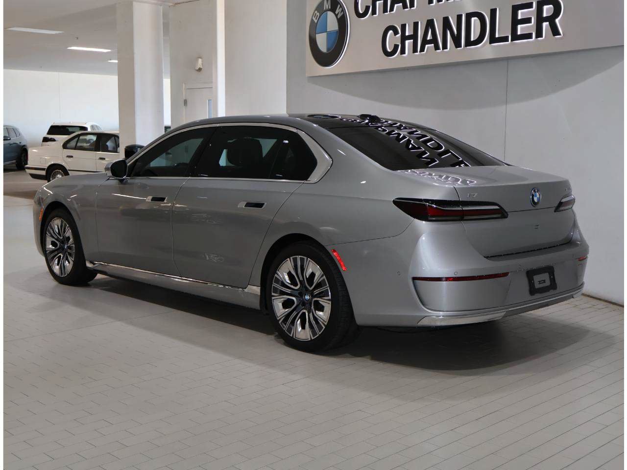 Certified 2024 BMW i7 eDrive50 RWD image 5