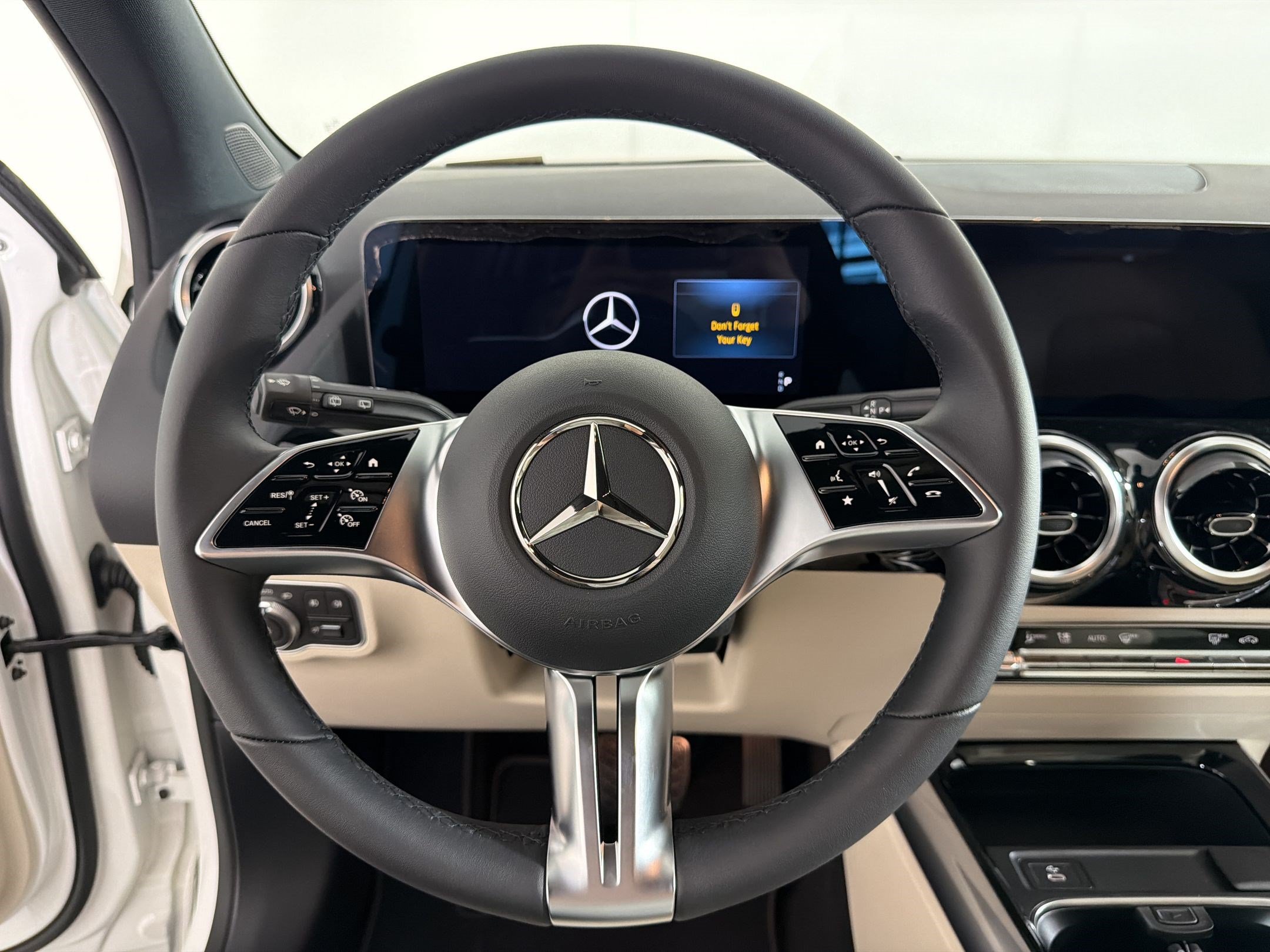 Used 2026 Mercedes-Benz GLA 250 4MATIC image 11