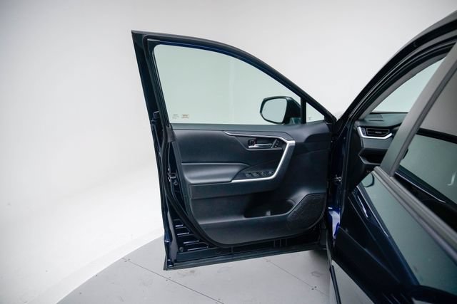Used 2023 Toyota RAV4 XLE Premium AWD/4WD image 19
