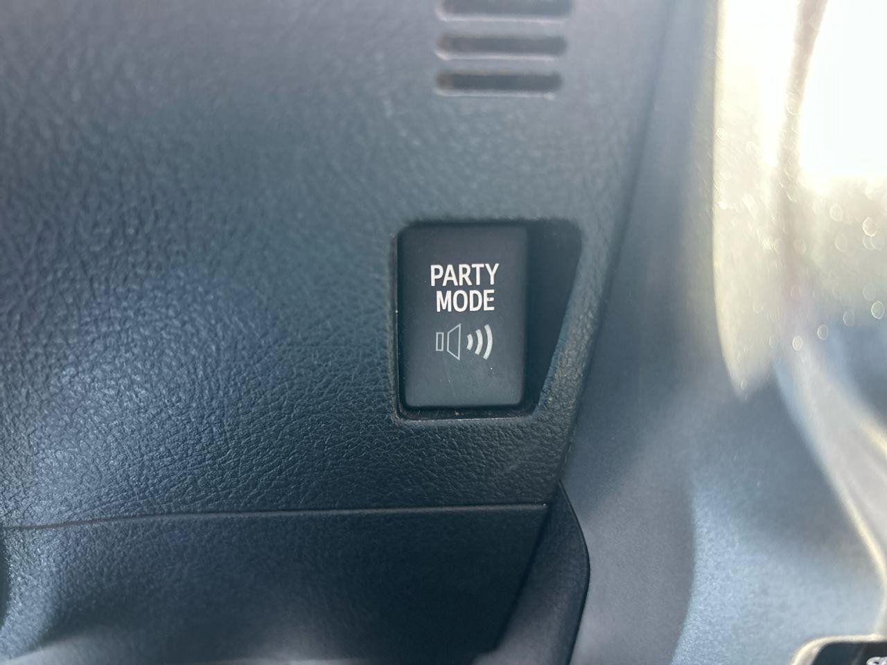 Used 2010 Toyota 4Runner Limited AWD/4WD image 26