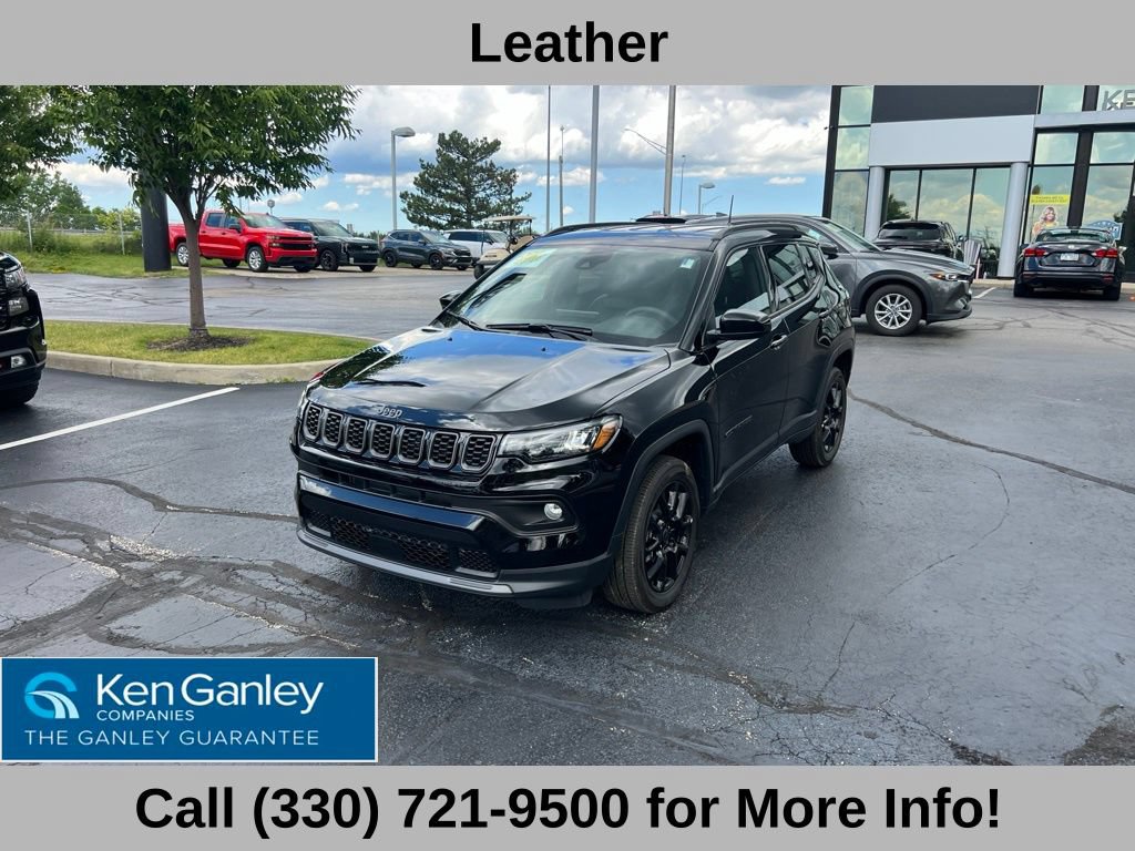 Used 2026 Jeep Compass Latitude AWD/4WD image 2
