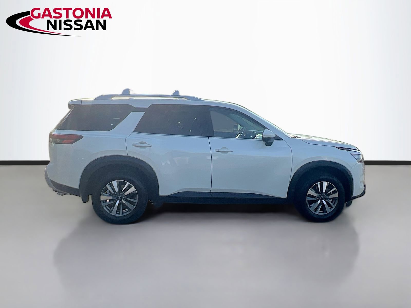 Used 2024 Nissan Pathfinder SL w/ Cargo Package image 10