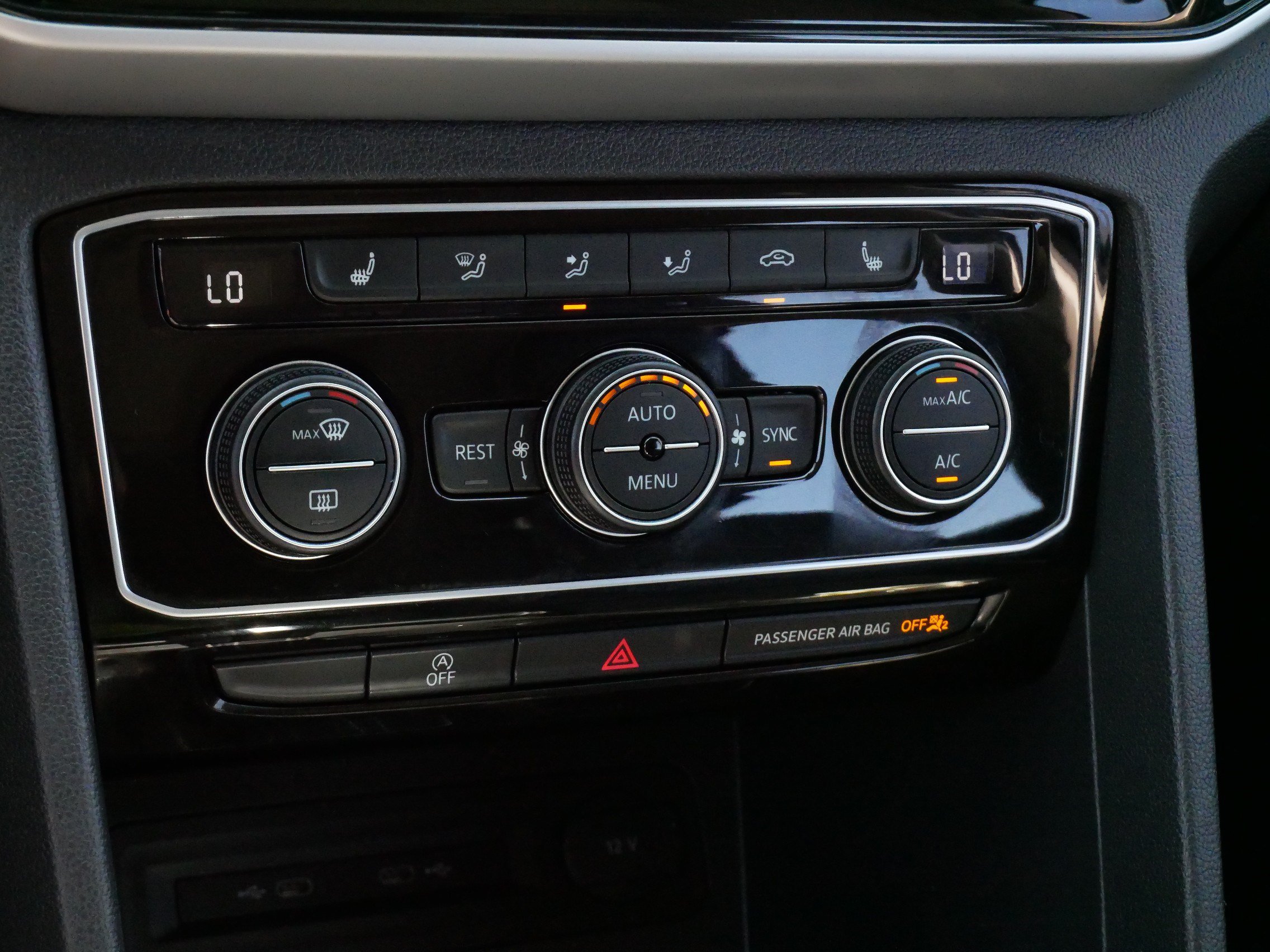 Certified 2023 Volkswagen Atlas SEL AWD/4WD image 23