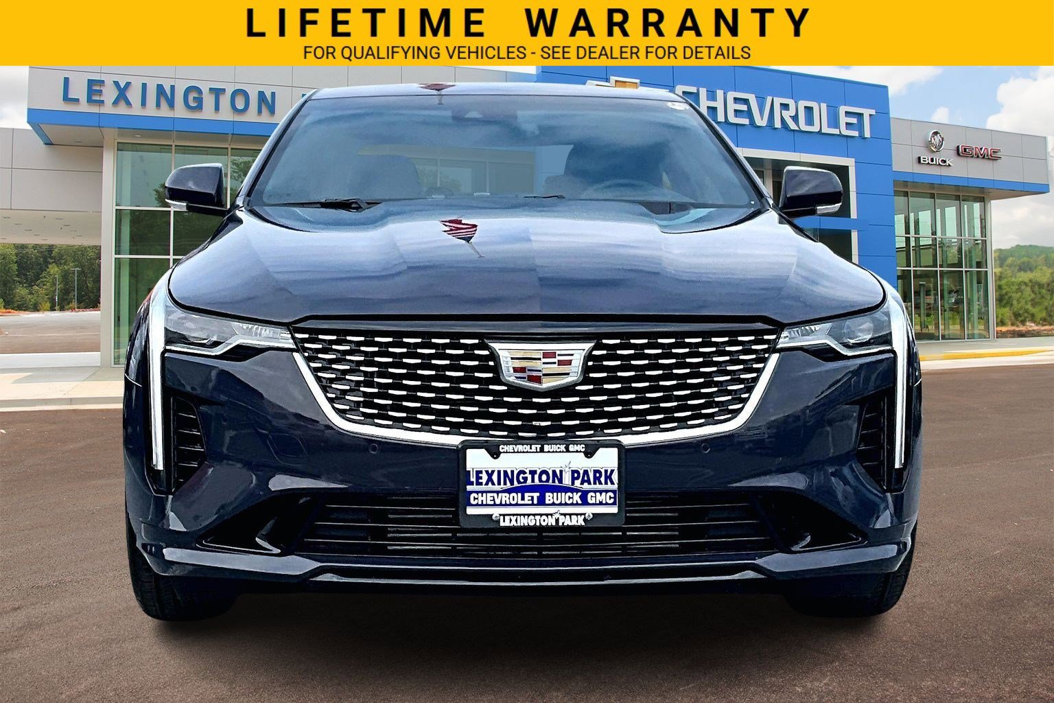 Used 2025 Cadillac CT4 Premium Luxury RWD image 3