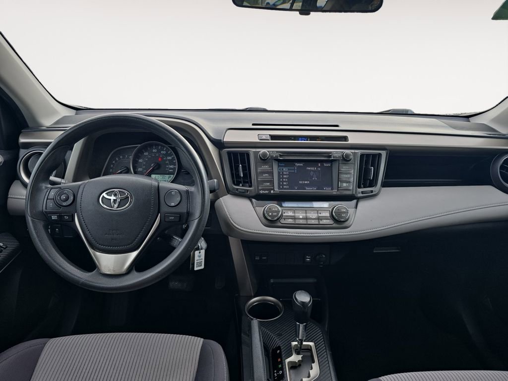 Used 2015 Toyota RAV4 XLE image 9