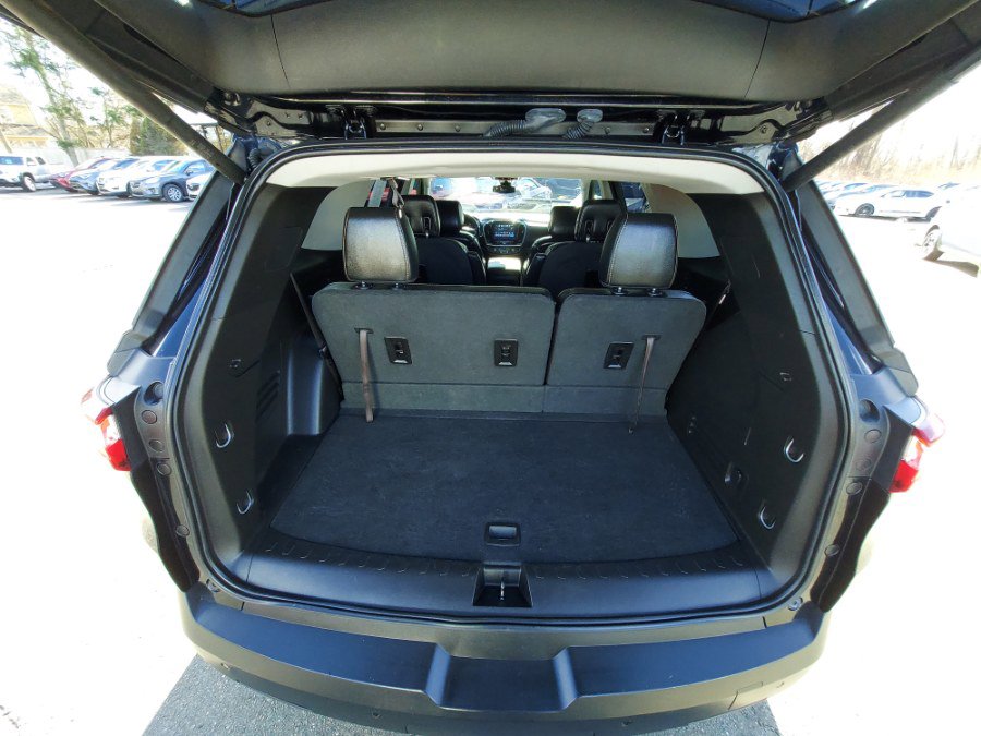 Used 2018 Chevrolet Traverse LT image 16
