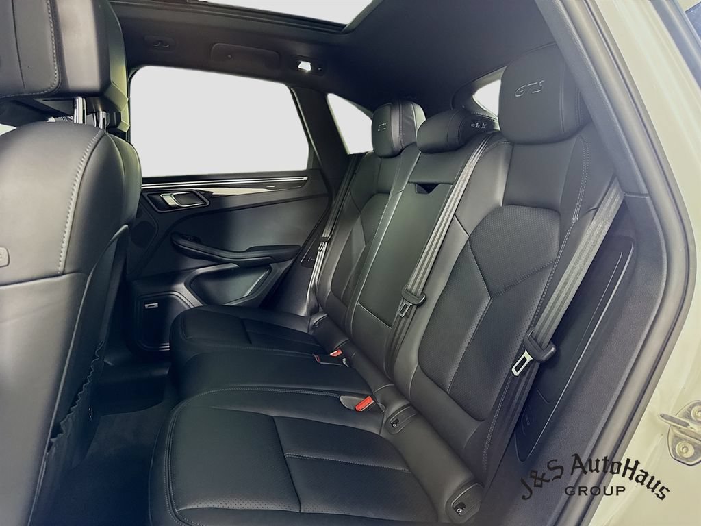 Used 2021 Porsche Macan GTS AWD/4WD image 28