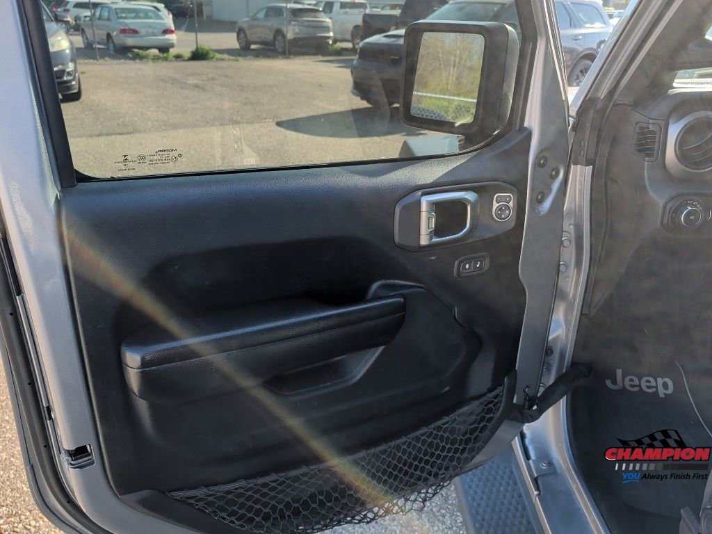 Used 2020 Jeep Wrangler Sport AWD/4WD image 14