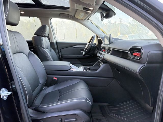 Used 2025 Honda Pilot Elite image 24