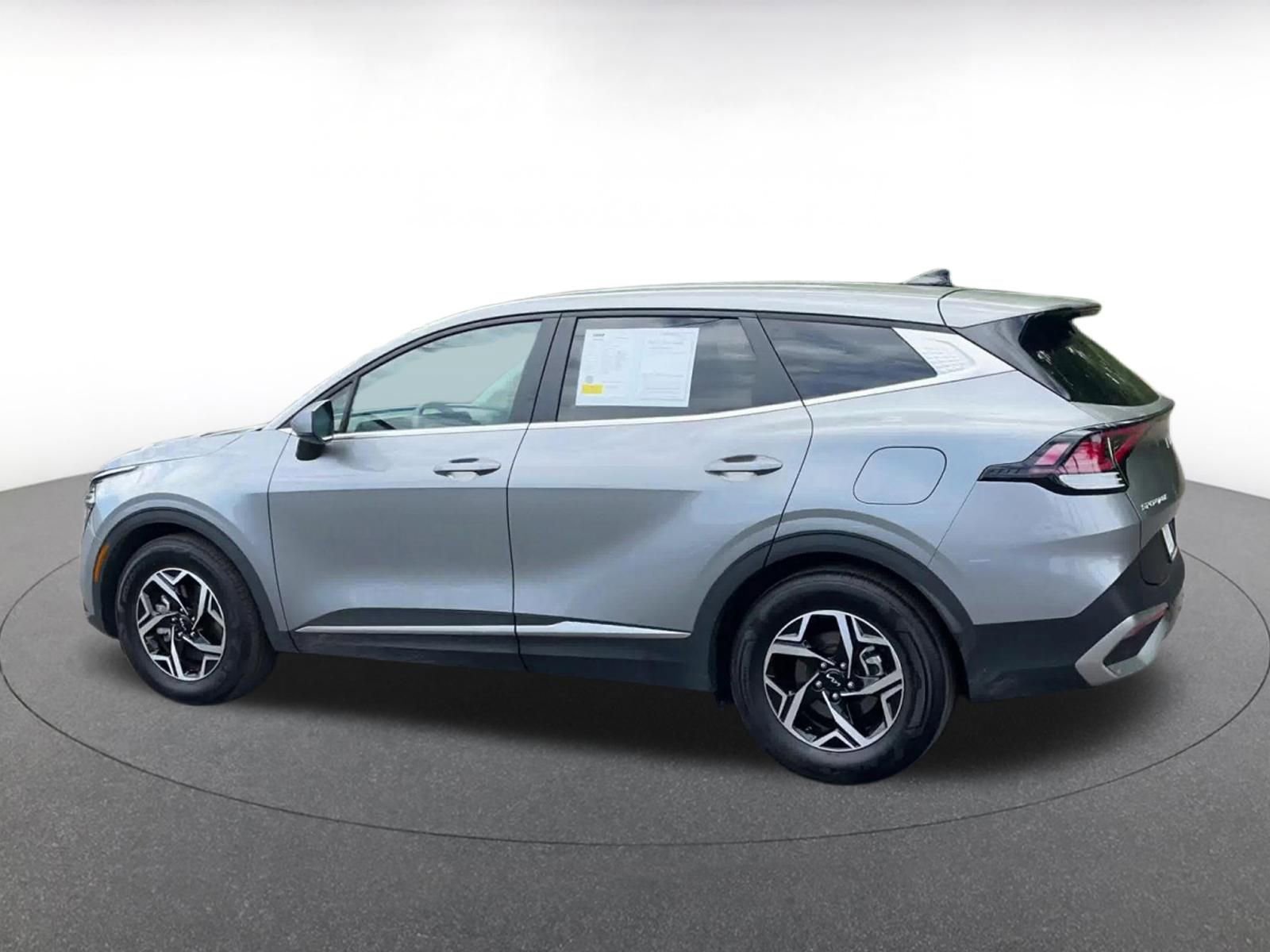 Used 2025 Kia Sportage LX image 10