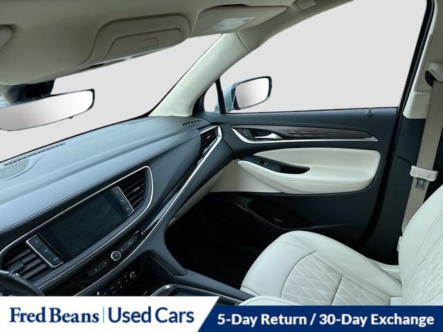 Used 2024 Buick Enclave Avenir w/ Avenir Technology Package AWD/4WD image 32