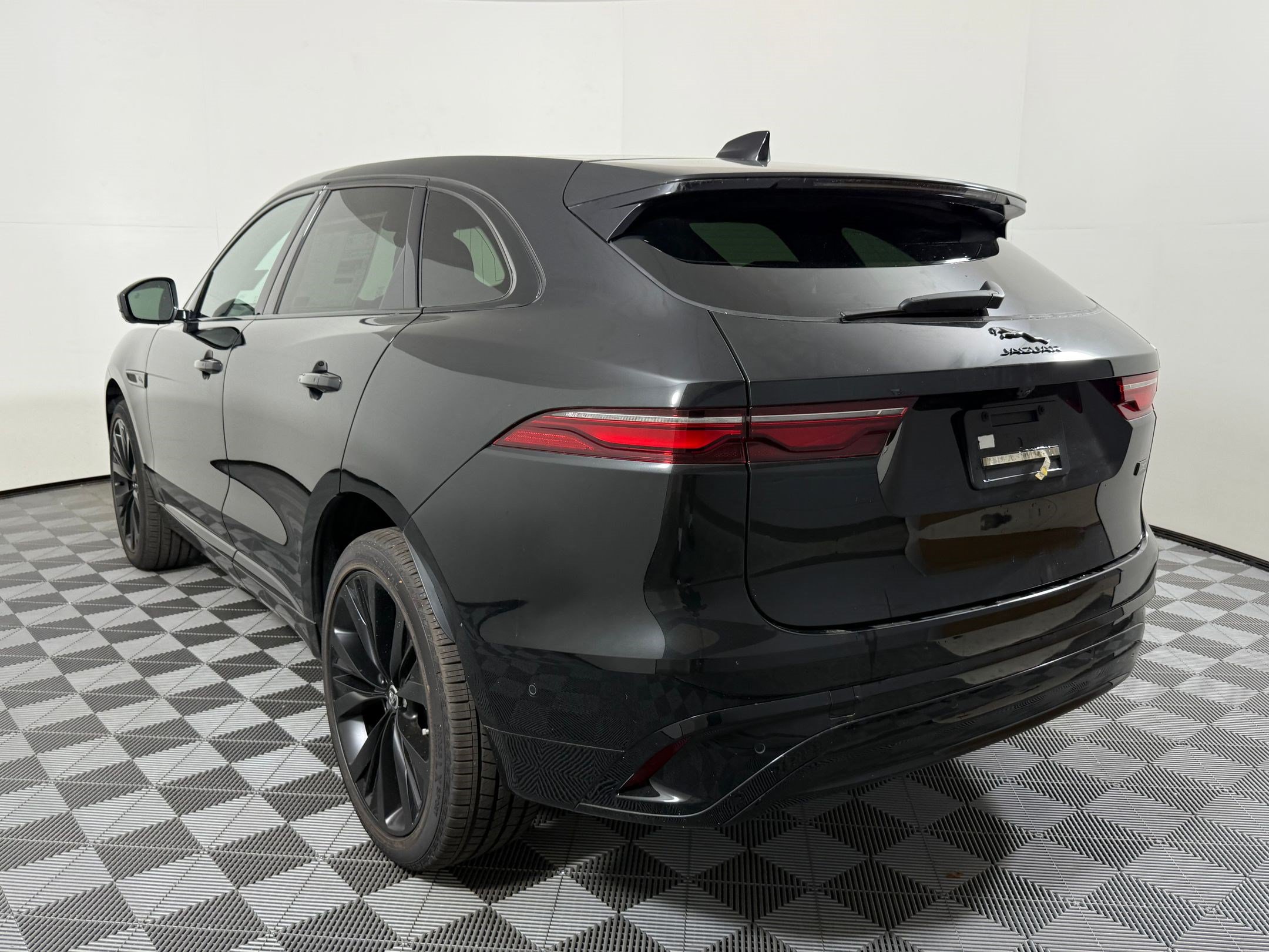 New 2026 Jaguar F-PACE R-Dynamic S AWD/4WD image 3