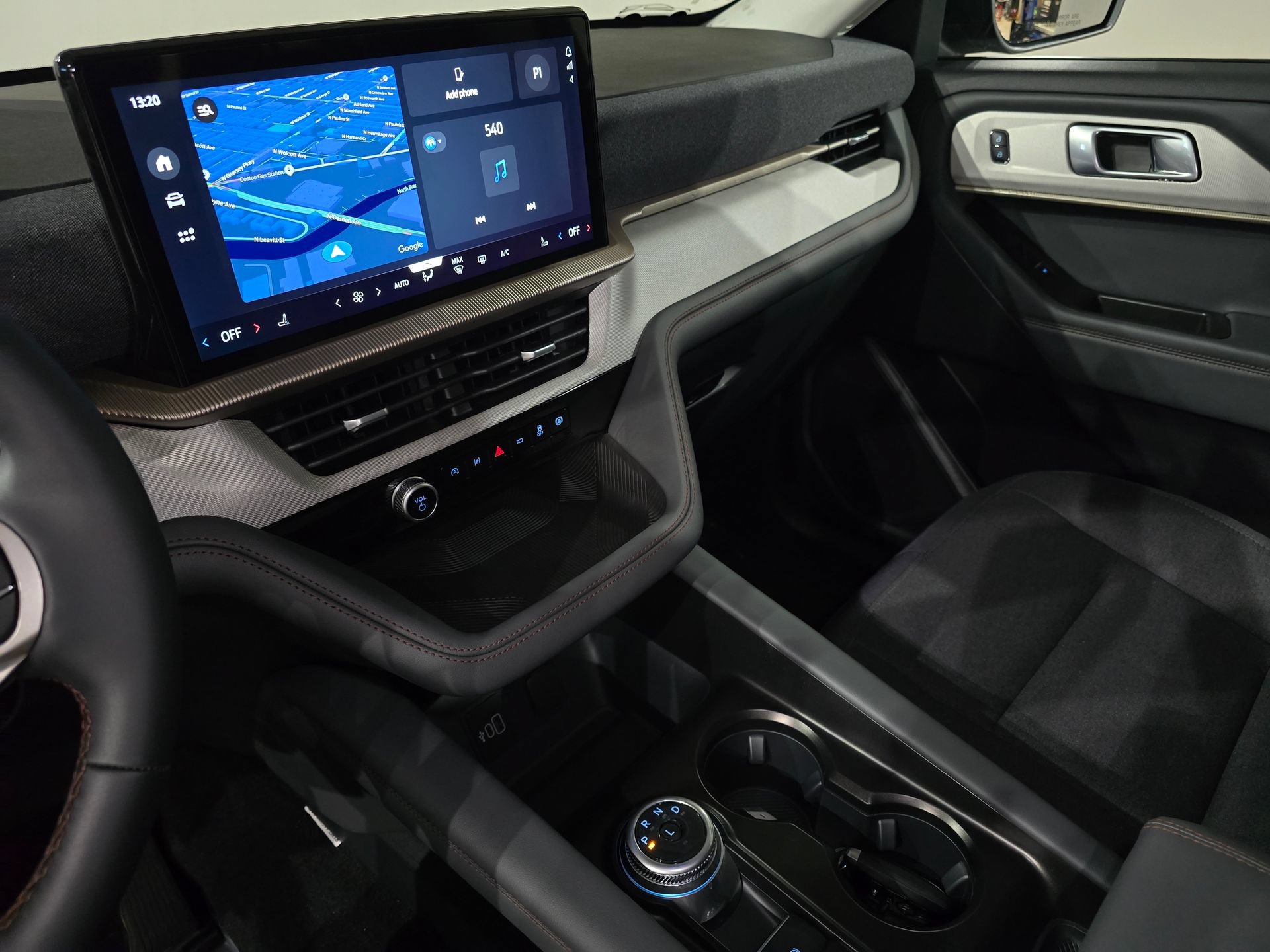 New 2026 Ford Explorer Active AWD/4WD image 26