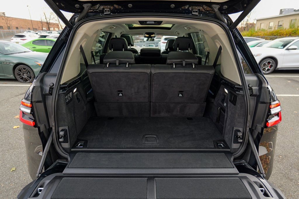 Used 2024 BMW X7 xDrive40i image 64