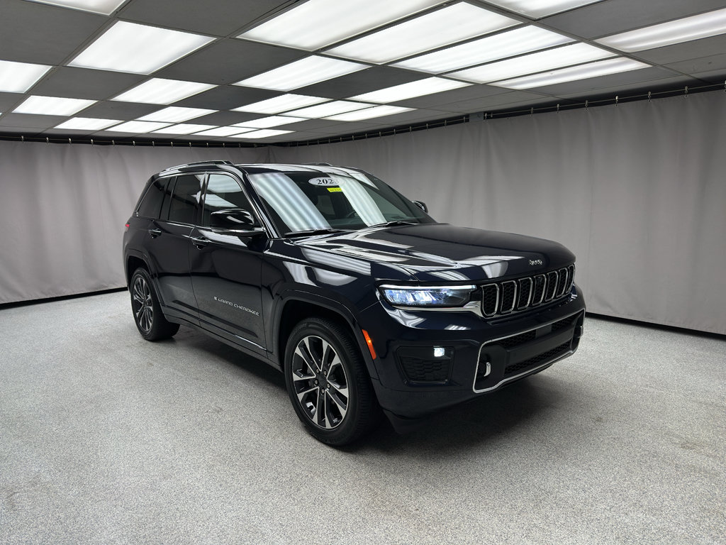 Used 2023 Jeep Grand Cherokee Overland w/ Adv Protech Group III AWD/4WD image 5