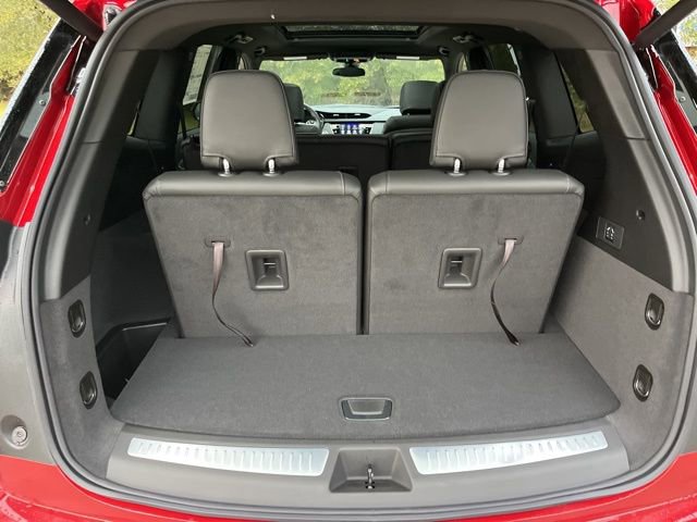 New 2025 Cadillac XT6 Luxury image 5