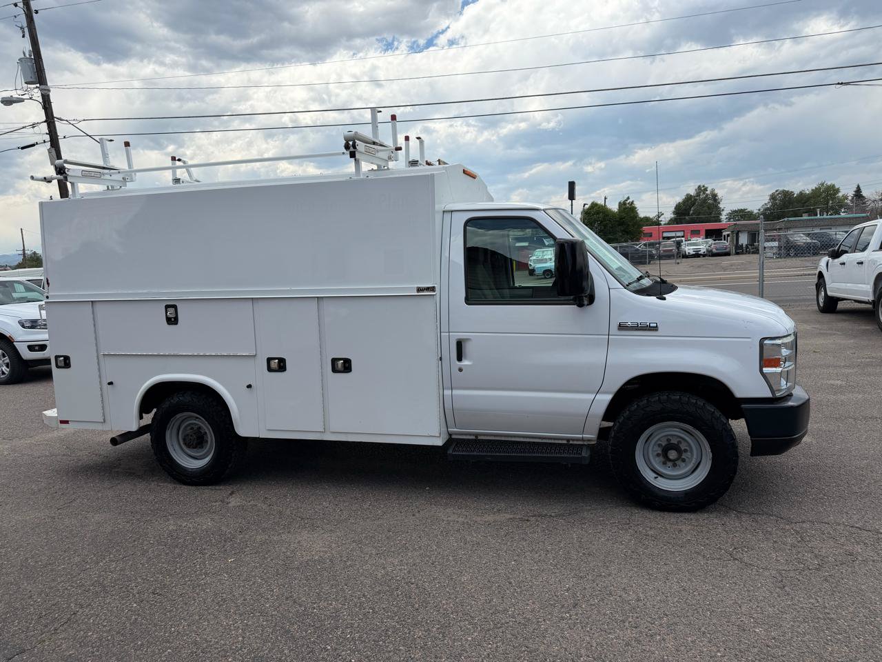 Used 2017 Ford E-350 and Econoline 350 Super Duty RWD image 1
