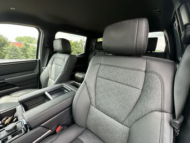 Used 2025 Toyota Tundra Limited AWD/4WD image 15