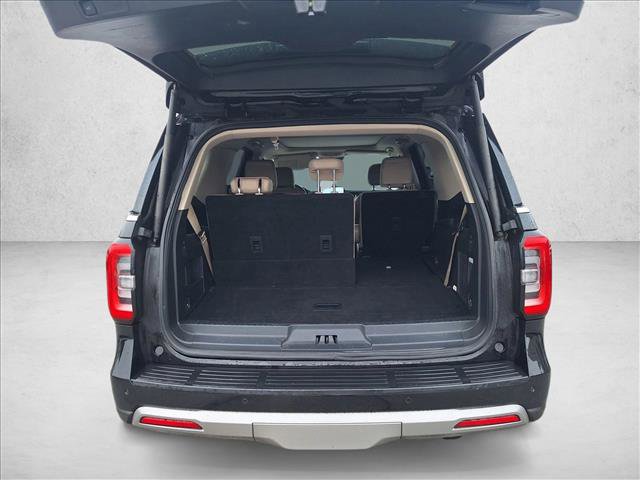 Used 2023 Ford Expedition Limited RWD image 16