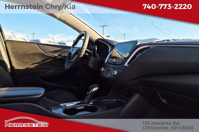 Used 2024 Chevrolet Malibu LT image 26