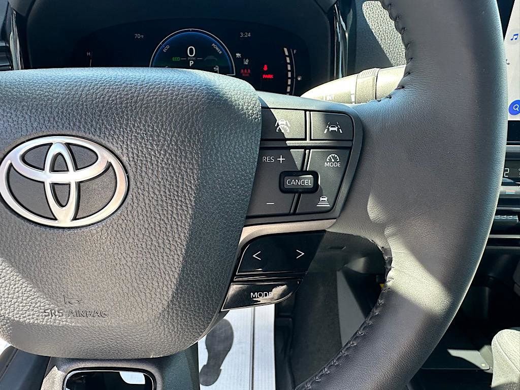 Certified 2025 Toyota Camry LE image 21