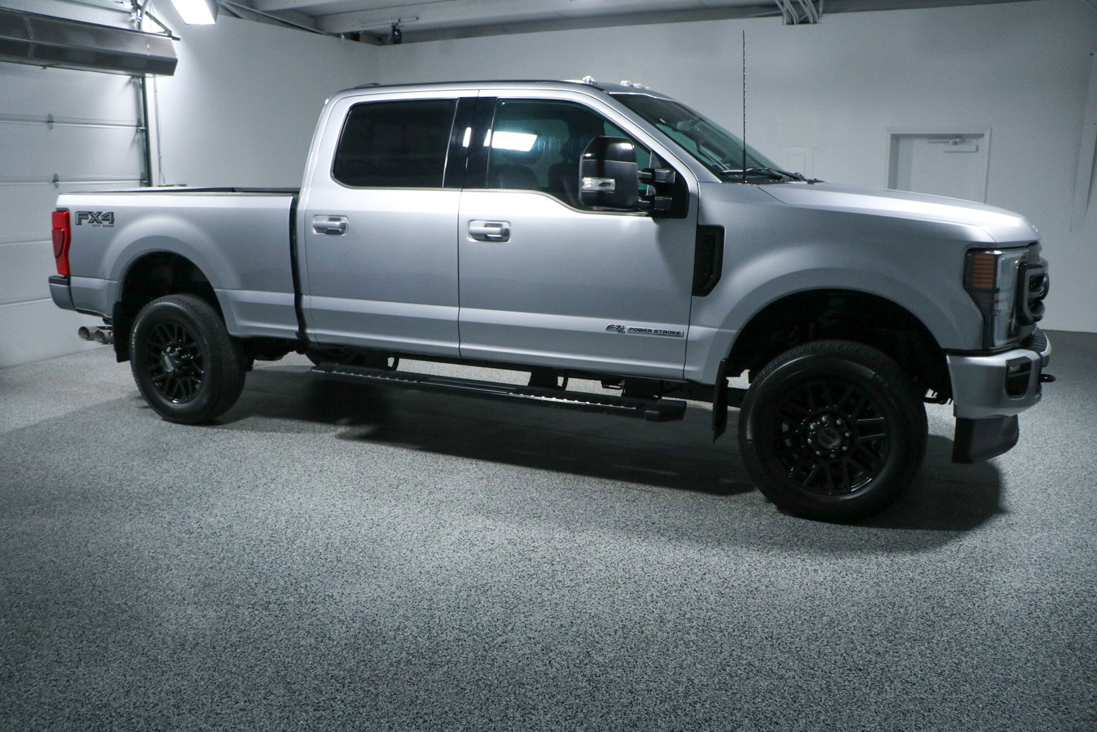 Used 2022 Ford F250 Lariat w/ Black Appearance Package image 6