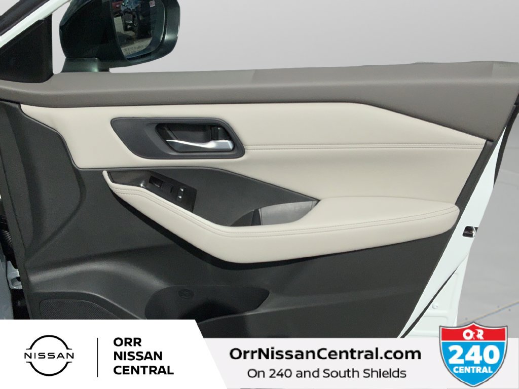 New 2027 Nissan Rogue Dark Armor FWD image 10