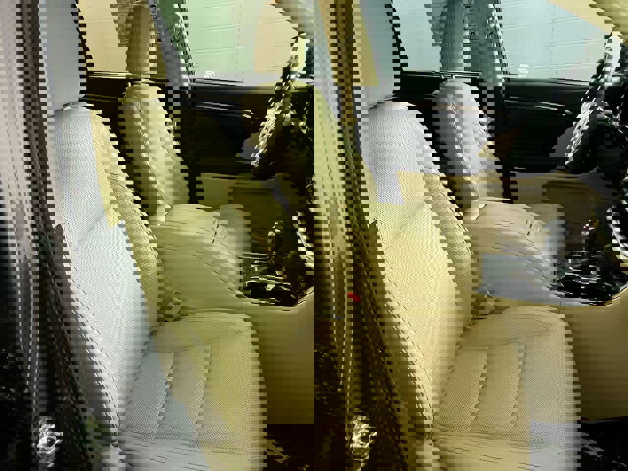 Used 2016 Toyota Highlander Limited image 33