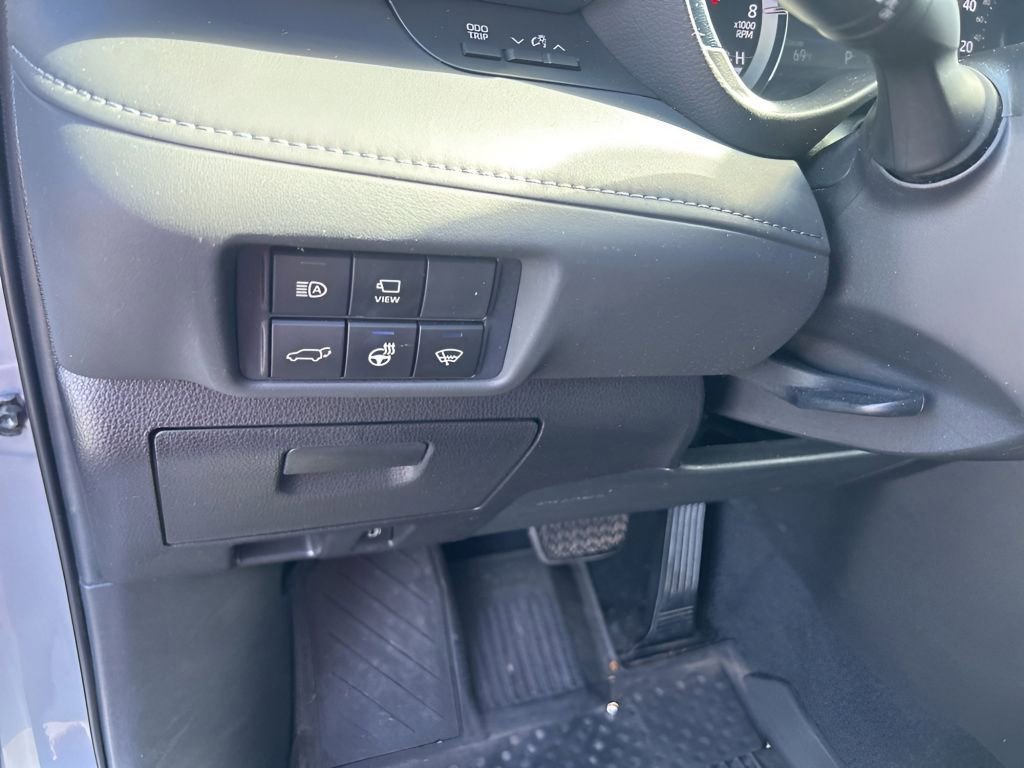 Used 2021 Toyota Highlander Platinum AWD/4WD image 24