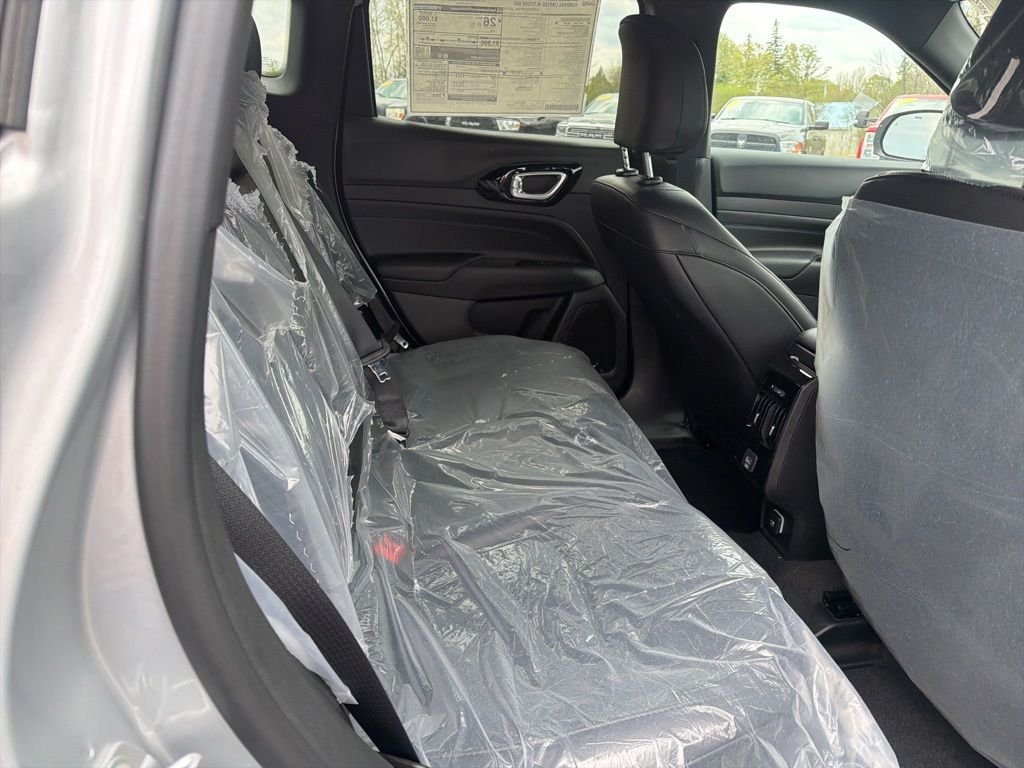 New 2026 Jeep Compass Limited AWD/4WD image 24
