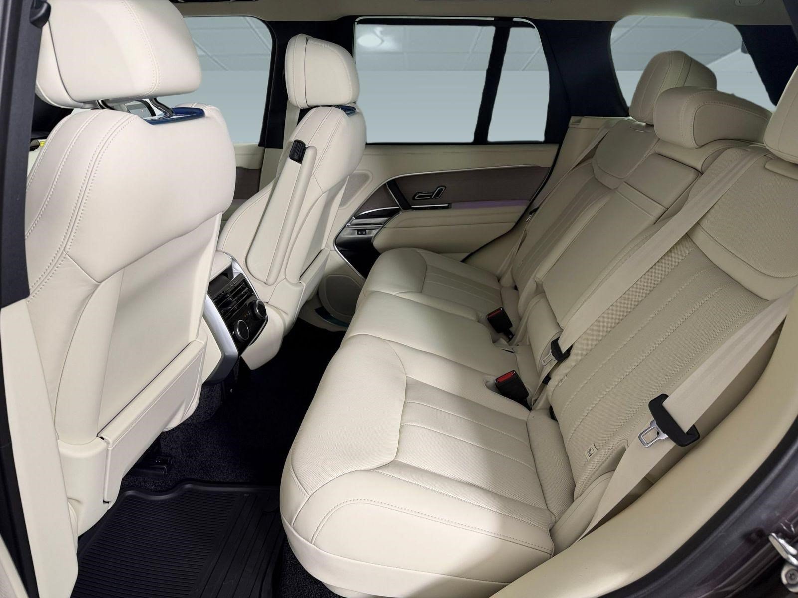 New 2026 Land Rover Range Rover SE AWD/4WD image 22