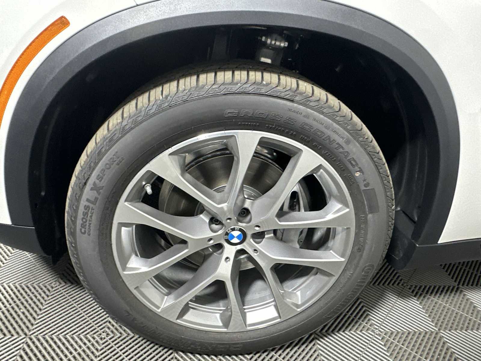 New 2026 BMW X5 xDrive40i w/ Premium Package image 10
