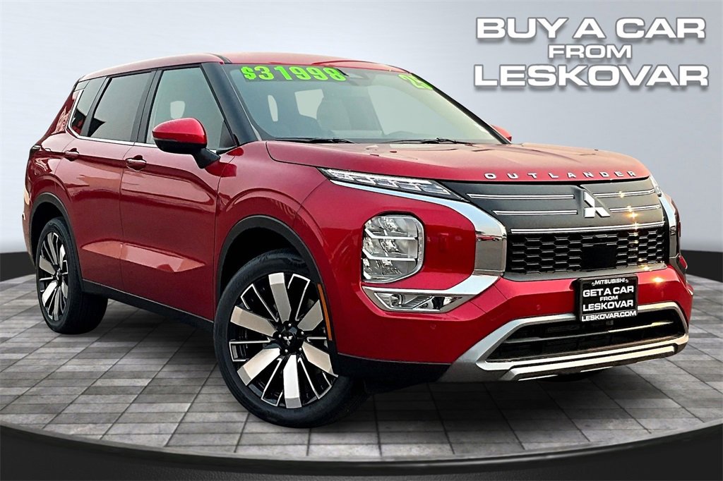 New 2025 Mitsubishi Outlander SE image 1