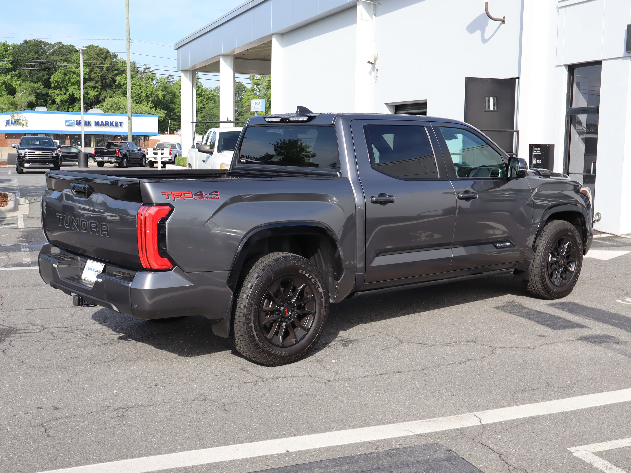Used 2024 Toyota Tundra Platinum w/ TRD Off-Road Package AWD/4WD image 10