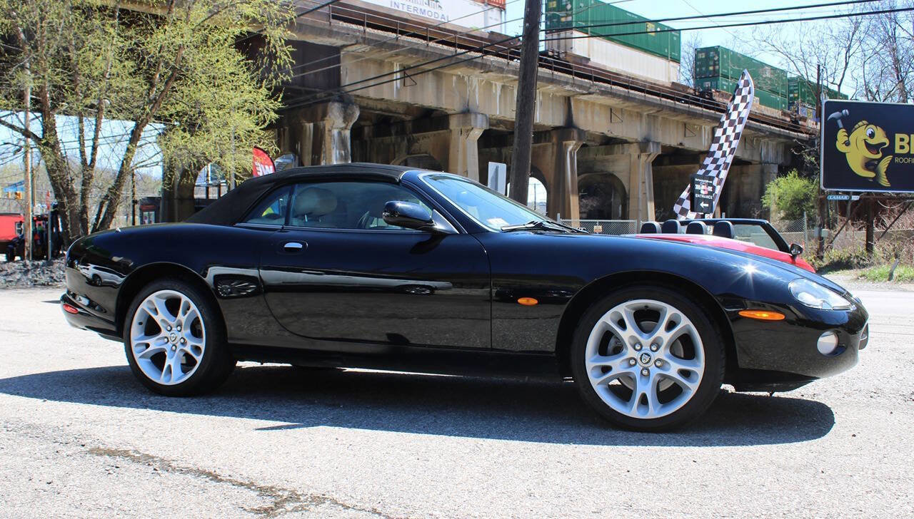 Used 2004 Jaguar XK8 Convertible image 11