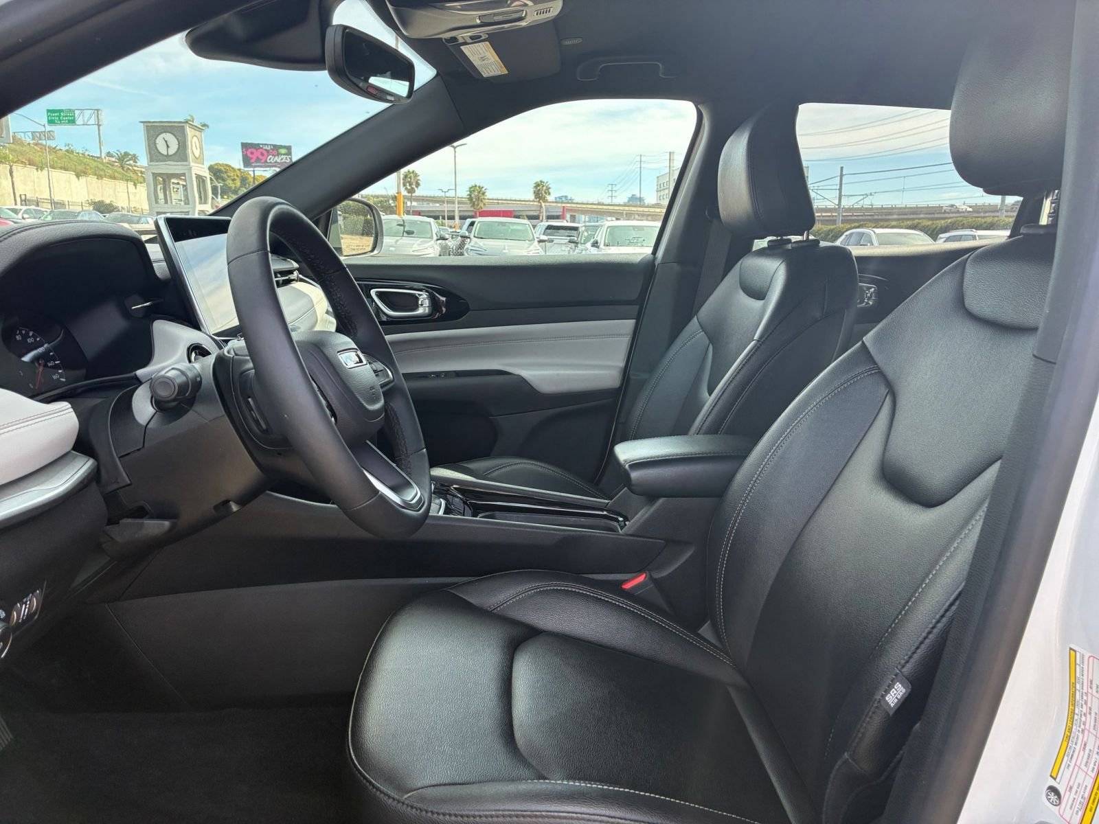 Used 2025 Jeep Compass Limited AWD/4WD image 28