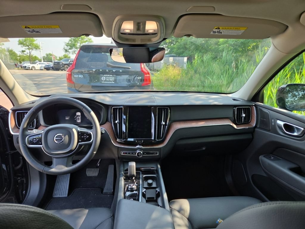 Used 2024 Volvo XC60 T8 Plus w/ Protection Package Premier AWD/4WD image 6
