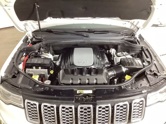 Used 2019 Jeep Grand Cherokee Overland AWD/4WD image 23