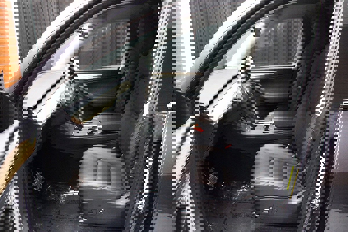 Used 2022 Tesla Model Y Performance image 15