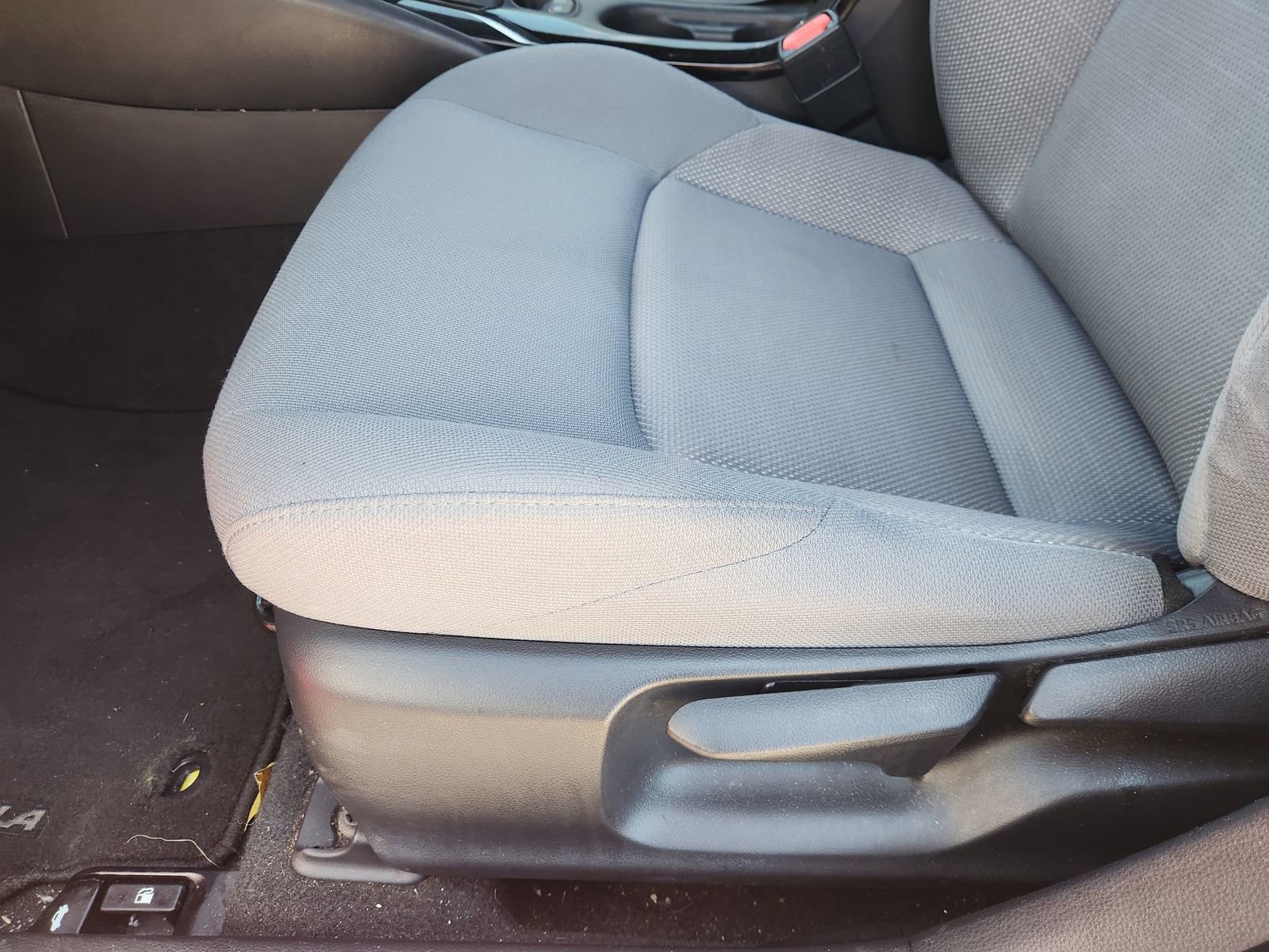 Used 2020 Toyota Corolla SE image 29