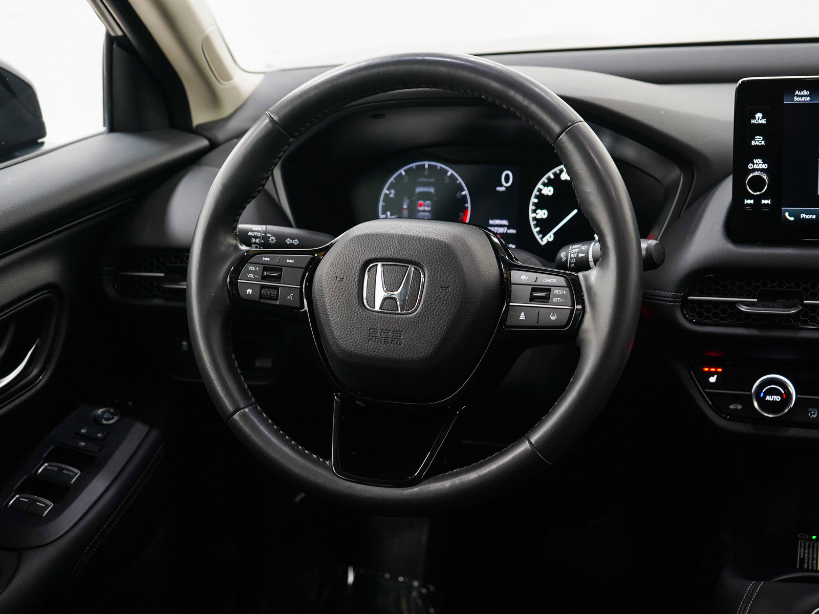 Used 2024 Honda HR-V EX-L image 14