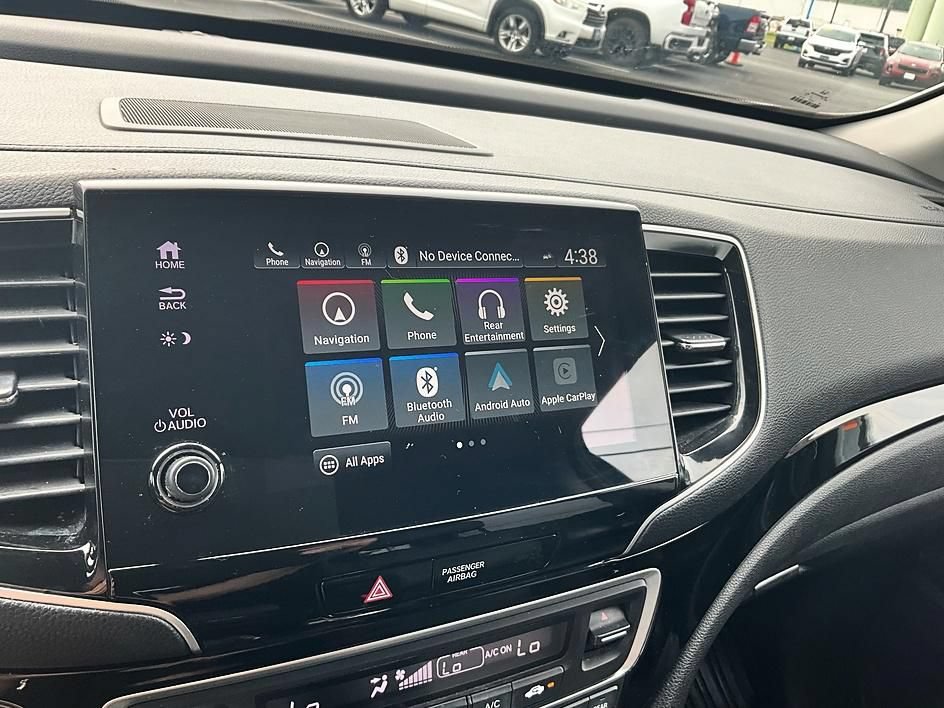 Used 2020 Honda Pilot Touring image 19