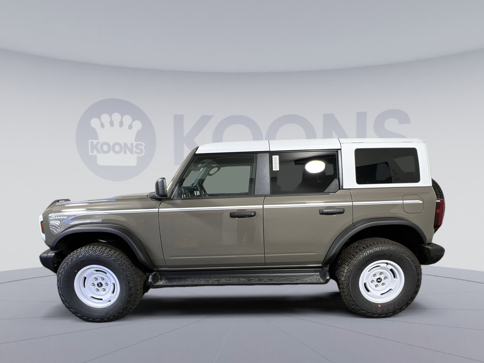 New 2026 Ford Bronco Heritage Edition image 2